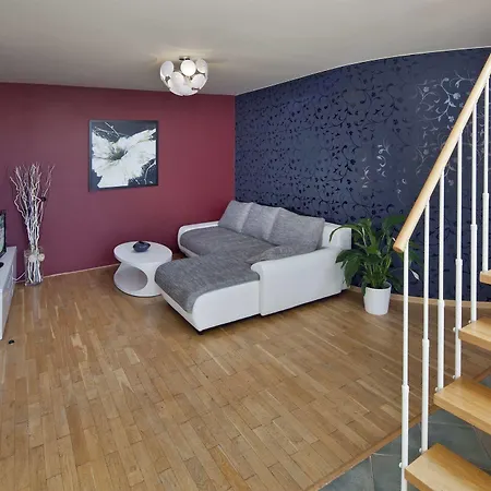 Premier Wenceslas Square Aparthotel 4*